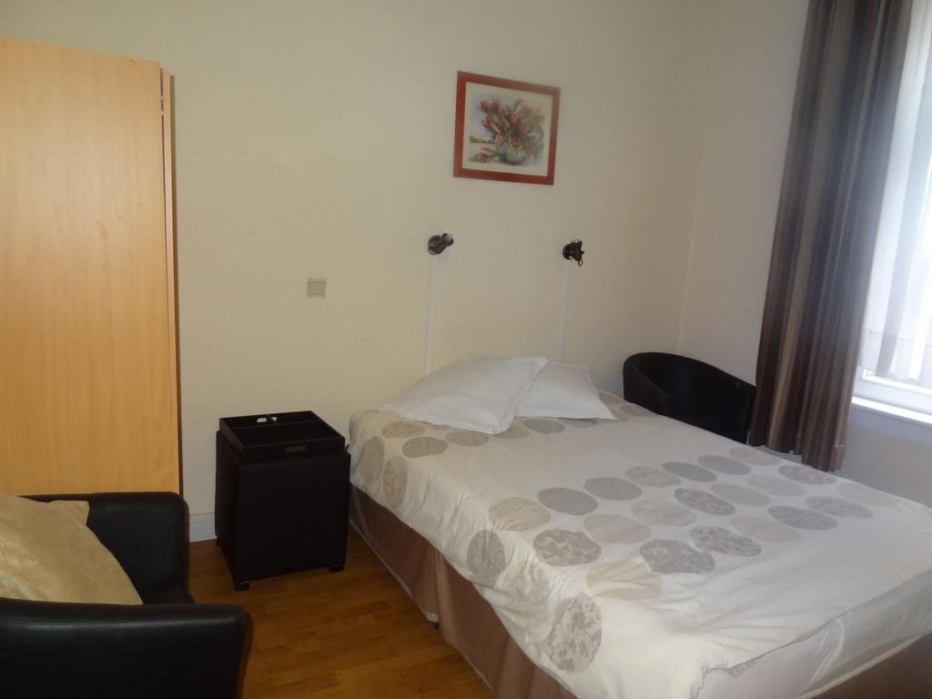 Logies Ocelot Hotel Oostende Buitenkant foto